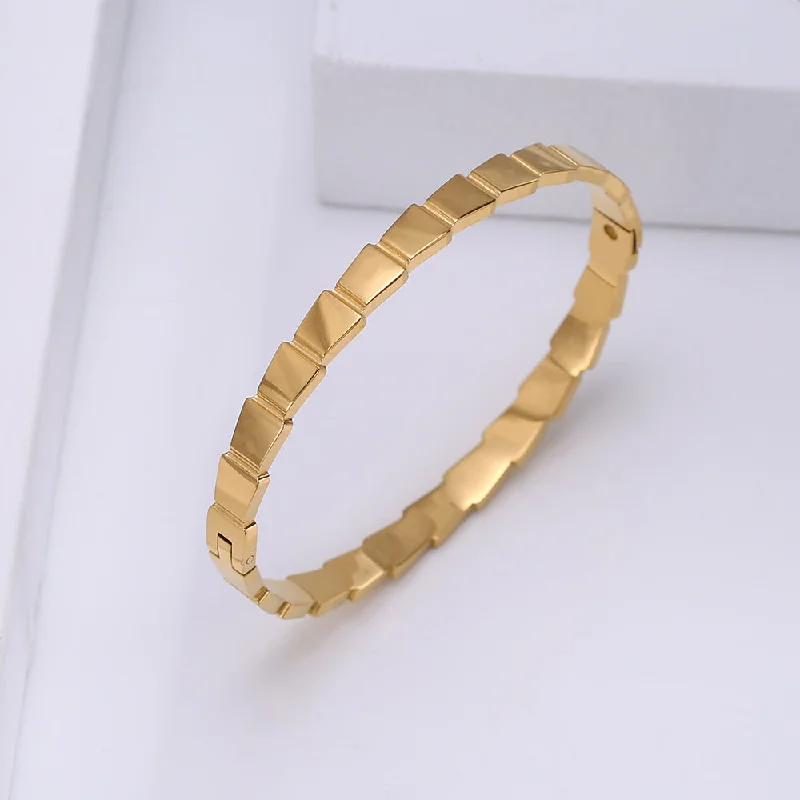 Women’s gold bangles-Simple Style Classic Style Solid Color Stainless Steel Plating Gold Plated Bangle