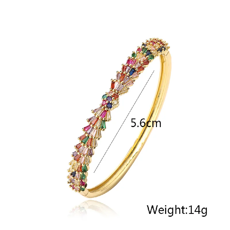 Women’s hammered bangle-Simple Style Commute Geometric Copper Plating Inlay Zircon 18k Gold Plated Bangle