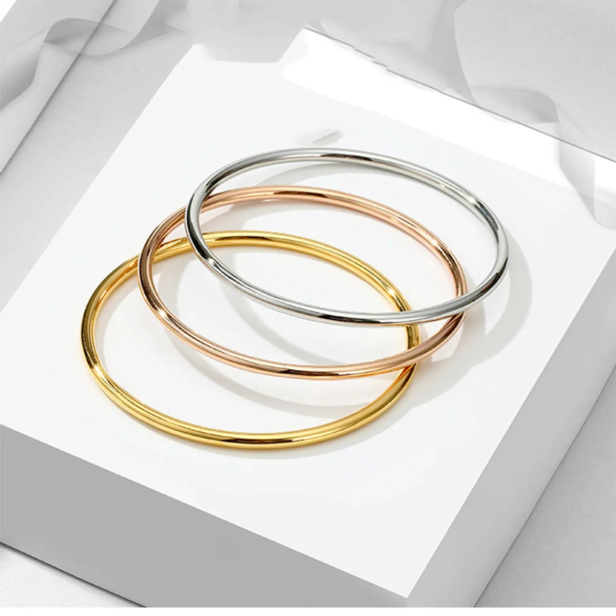 Women’s luxurious bracelet-Simple Style Solid Color Titanium Steel Bangle In Bulk