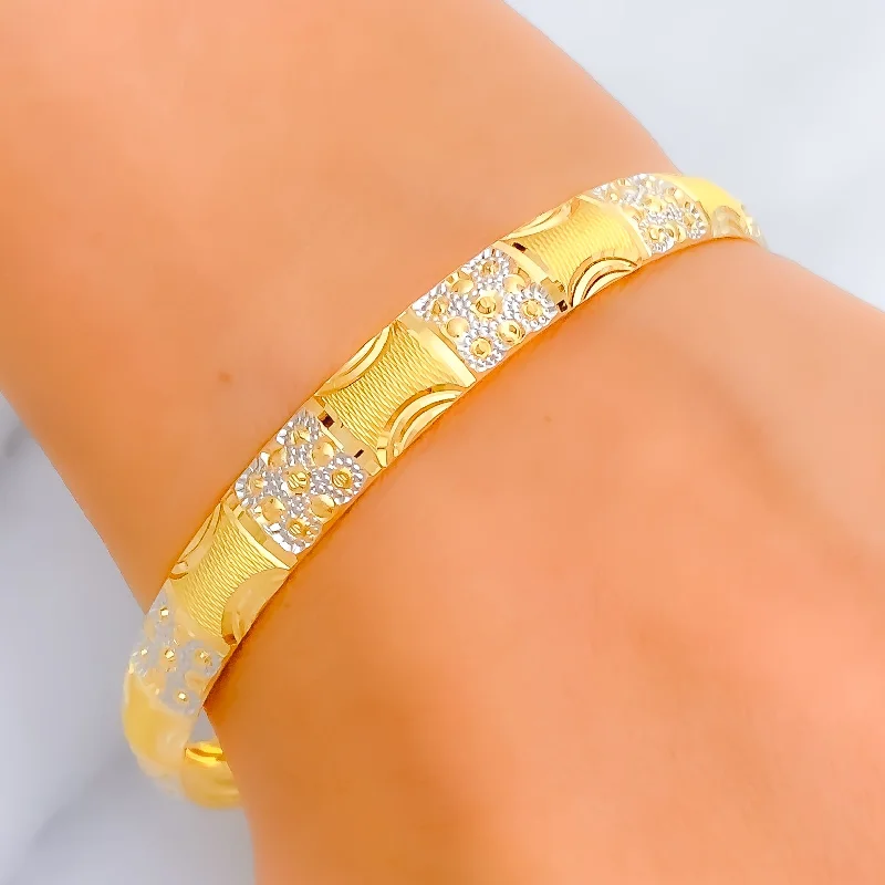 Women’s fashion bracelet-Sleek Ethereal 22k Gold Bangle