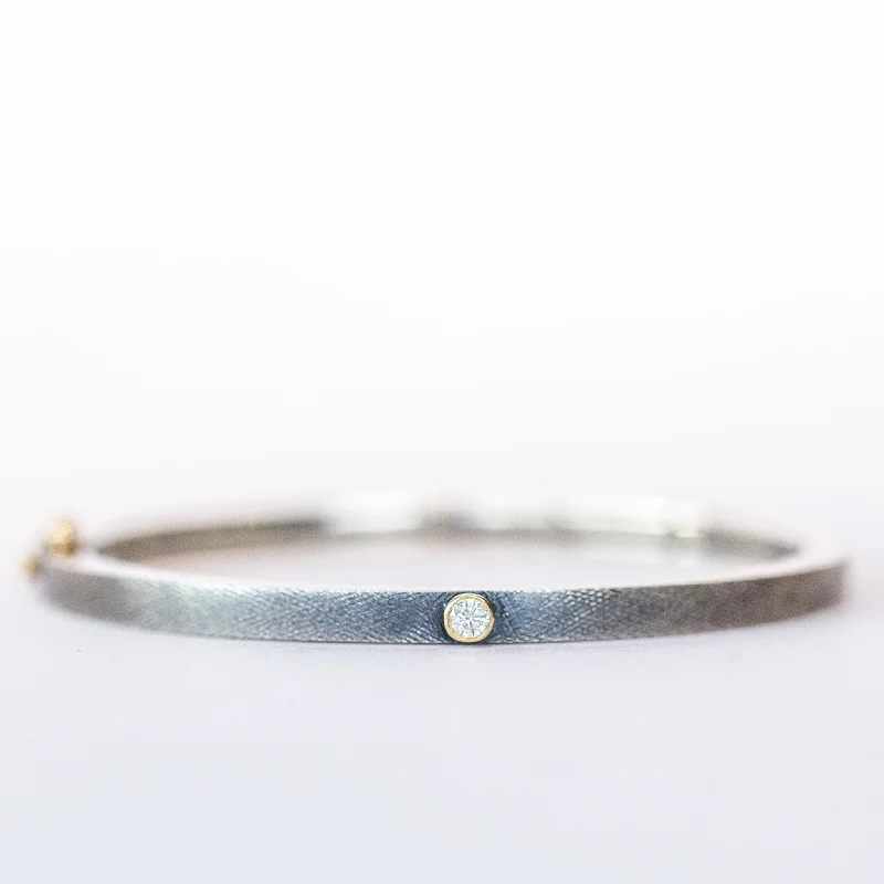 Women’s wide bracelet-Rene Escobar | Junia 4mm Bangle