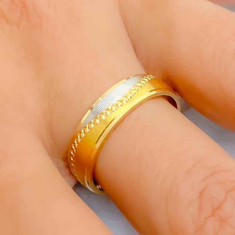 Women’s solitaire engagement ring-Fascinating Wavy Two-Tone 22k Gold Band