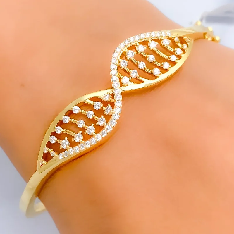 Women’s heart charm bracelet-Striped Wavy Diamond +18k Gold Bangle