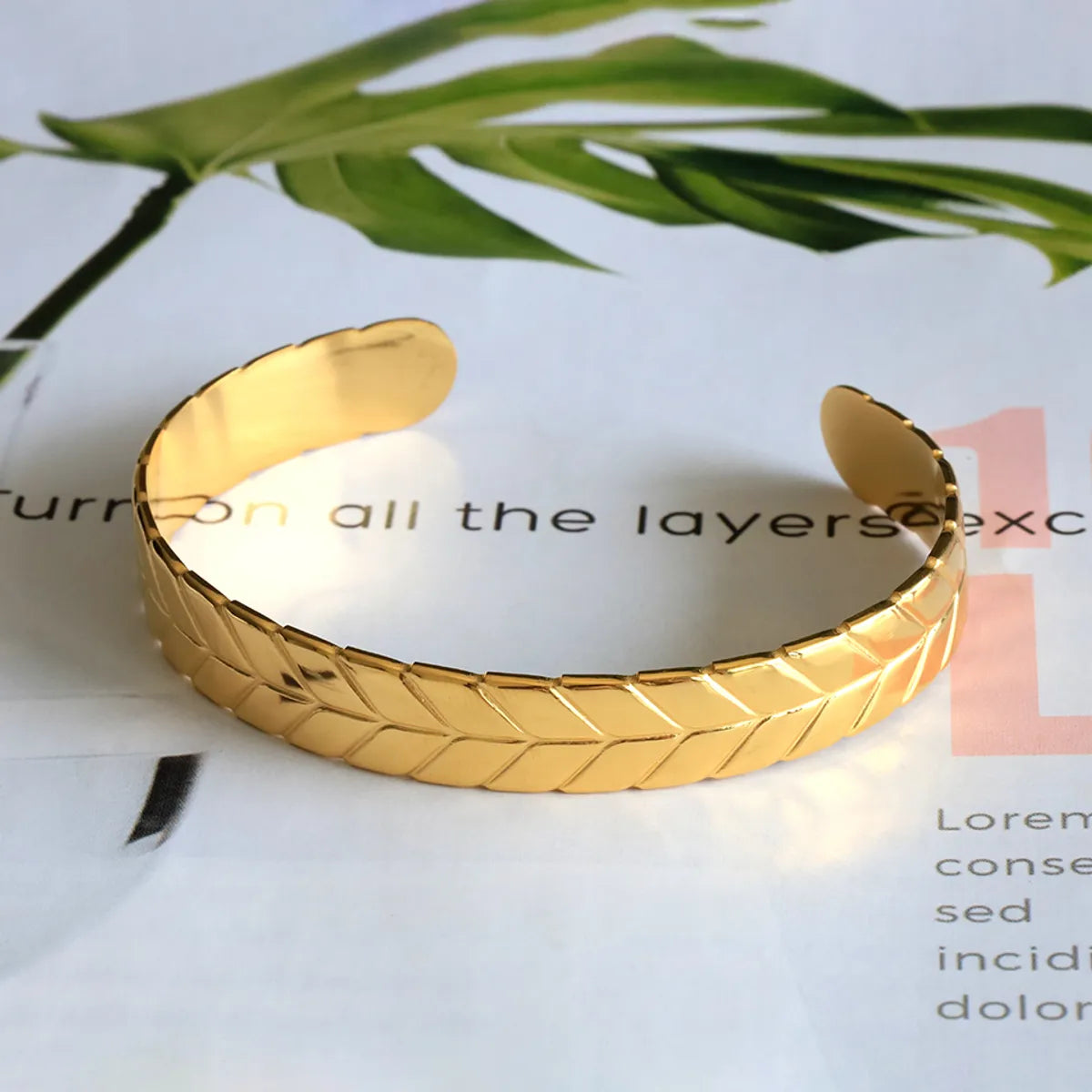 Women’s personalized bracelet-Casual Cute Classic Style Solid Color Stainless Steel Plating 18k Gold Plated Bangle