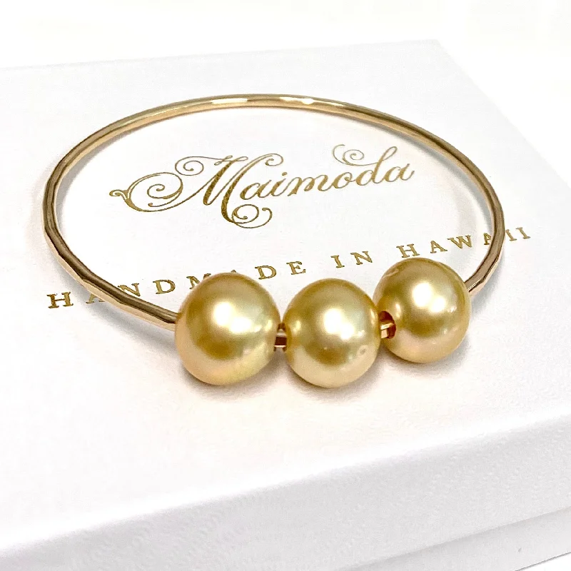 Women’s diamond bracelet-Bangle PAIGE - gold south sea pearls (B465)