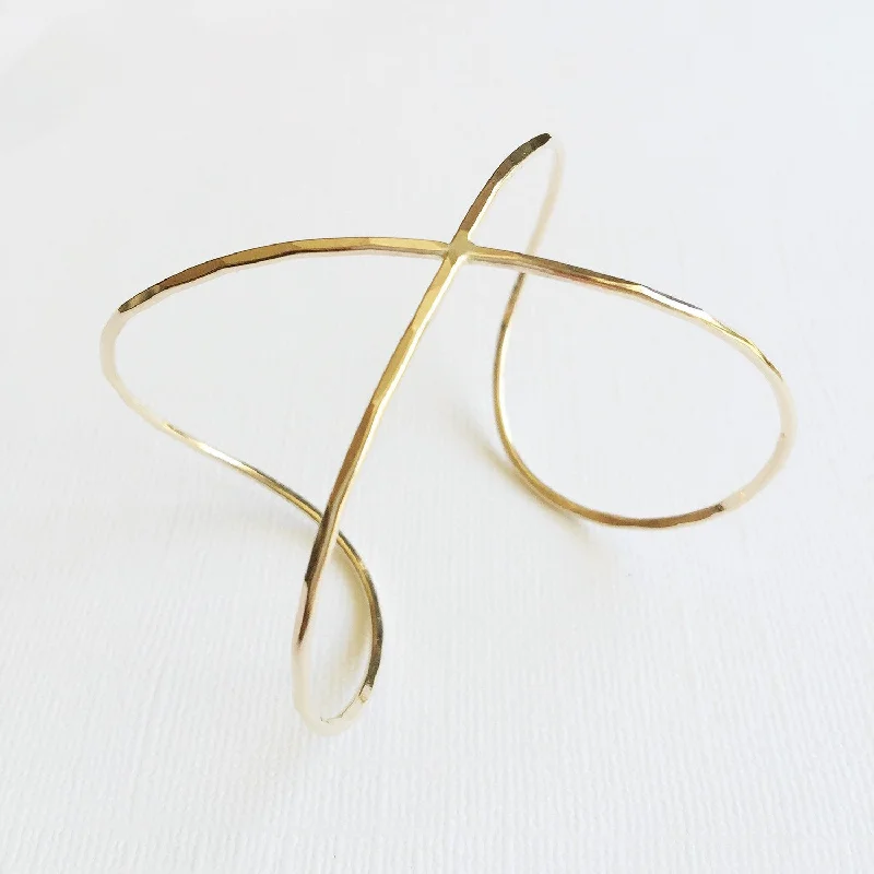 Women’s fashion bracelet-Infinity cuff bangle (B178)